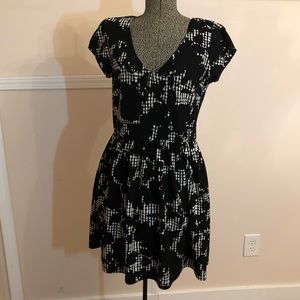 Black & White Lace Looking Stretch Fabric Dress